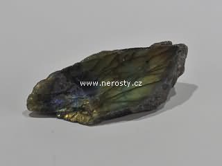 labradorit, leštěný